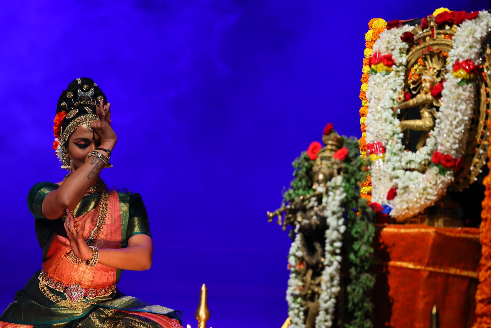 Students of Jatin Academy of Dance on stage at the annual day